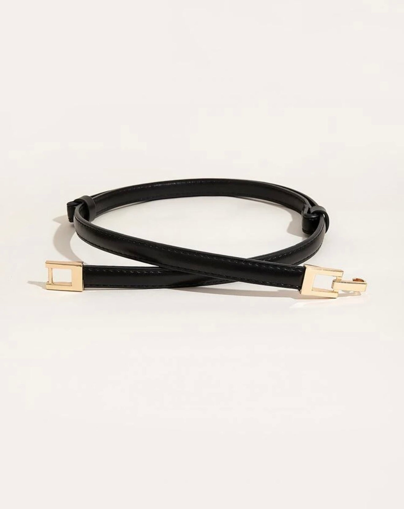 Adjustable Fit Leather Belt – High-Quality Dry Leather in black color