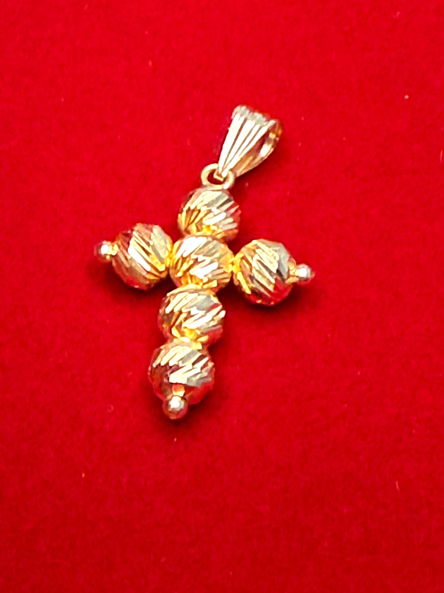 18 Kt Cross pendant