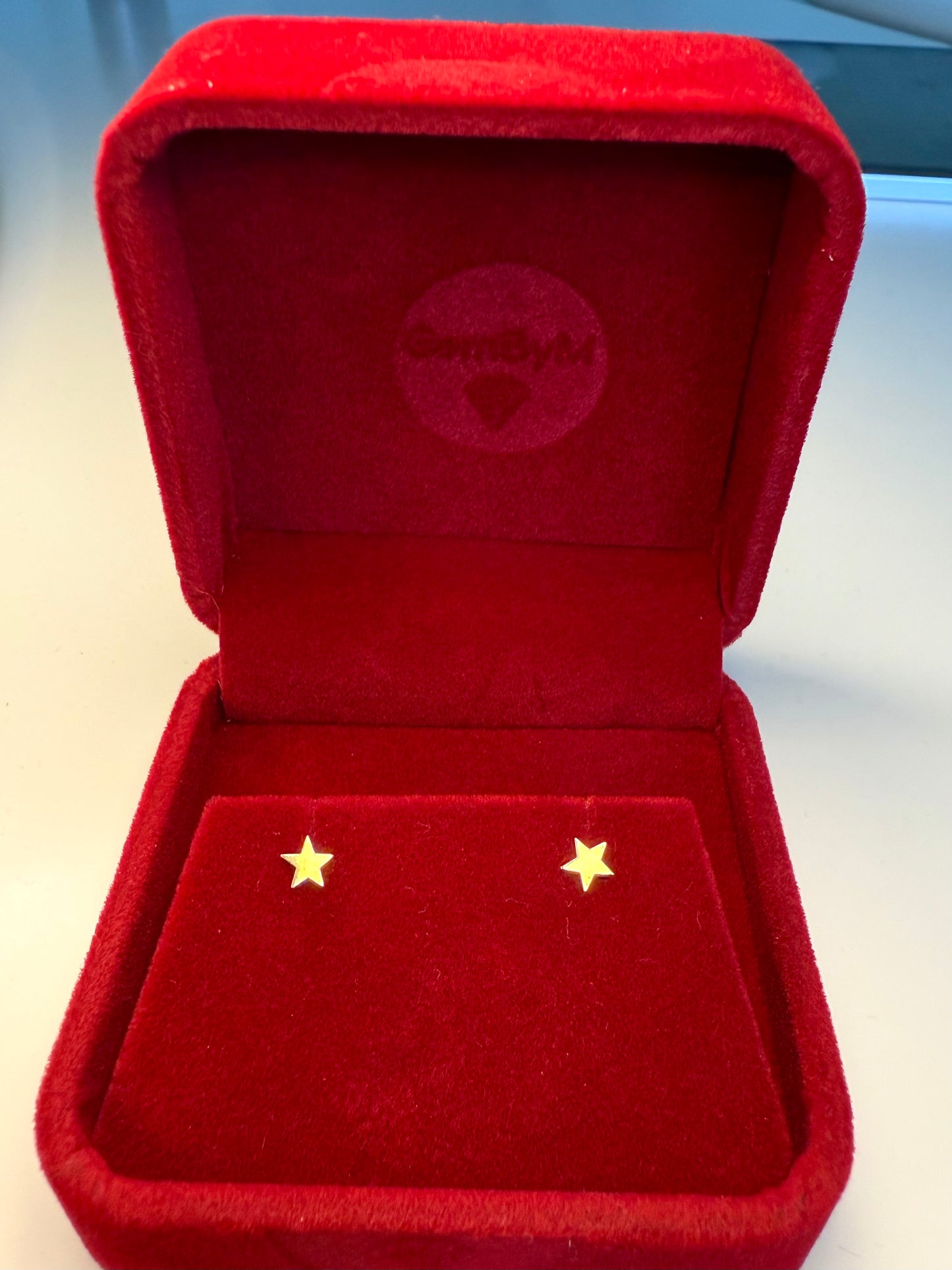 18 kt Star earings