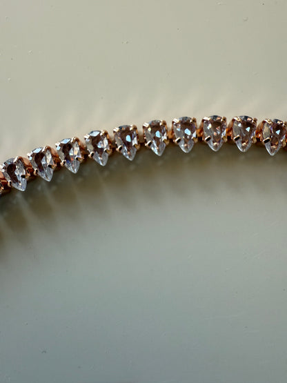 Luxury cubic zirconia waterdrop necklace