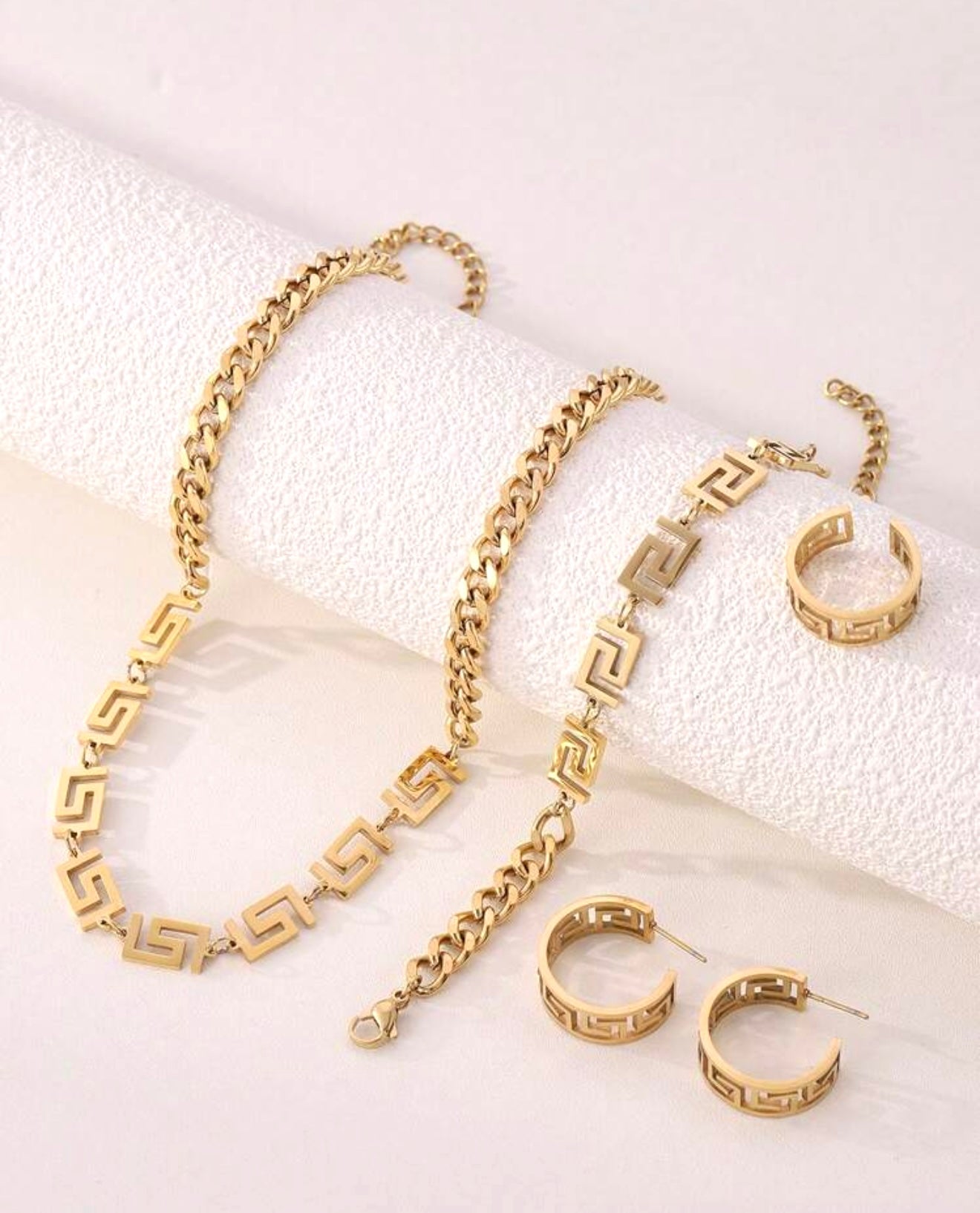 18 kt gold plated stainless steel earings